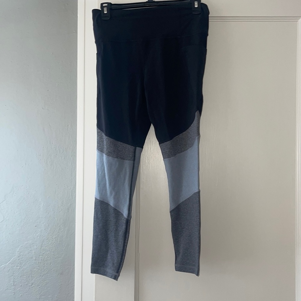 Athleta tights. Size M
